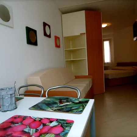 Posta 3* Argegno
