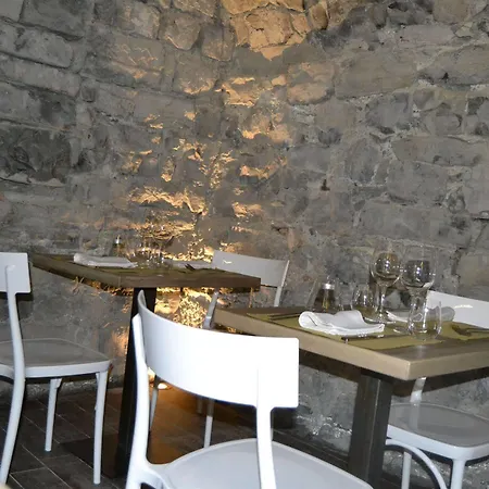 Posta מלון דירות ארגגנו